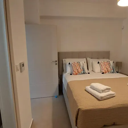 Prázdninový dům Kamarescozysuites