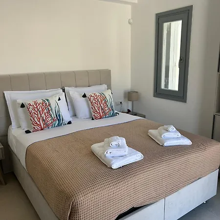 Kamarescozysuites Livadia (Paros)