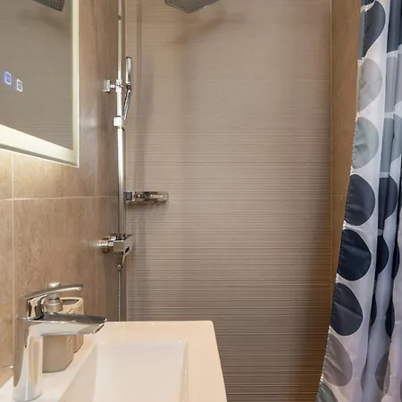 Kamarescozysuites Holiday home