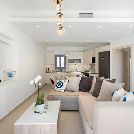 Kamarescozysuites 펜션 리바디아