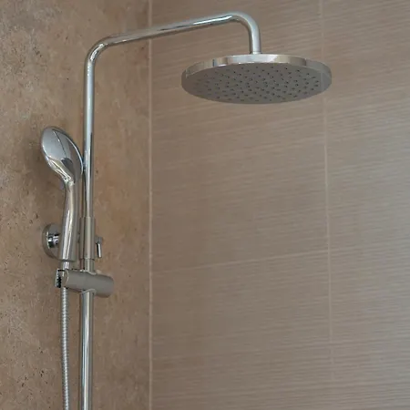 Dom wakacyjny Kamarescozysuites *